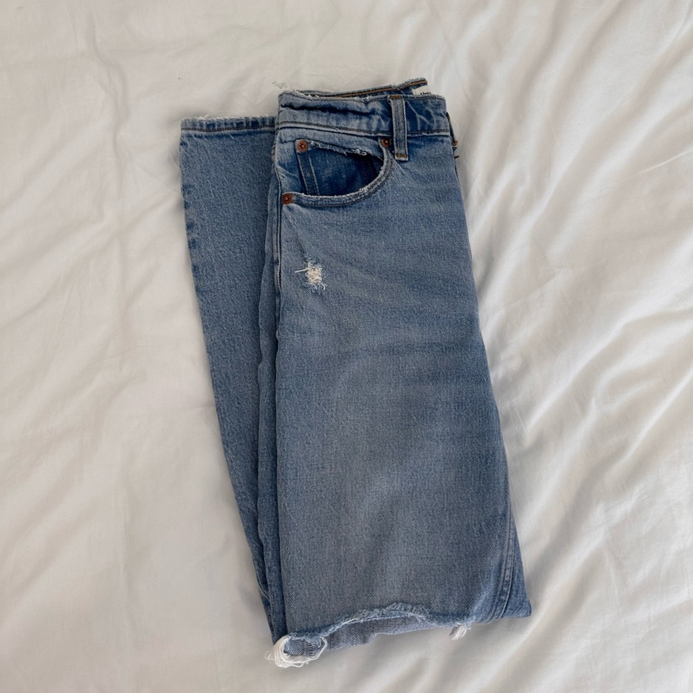 A&F Mid-Rise Jean